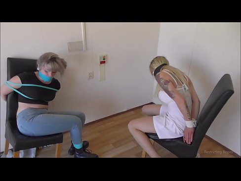 ❤️ Viciado / amarrado e amordaçado / donzela em apuros ❤️ Porno vídeo em porno pt.virtsextor.ru ❌